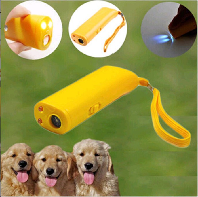 Boxed CJdropshipping ultrasonic dog trainer with flashlight, battery-free bark control device for barking dogs in a compact design.