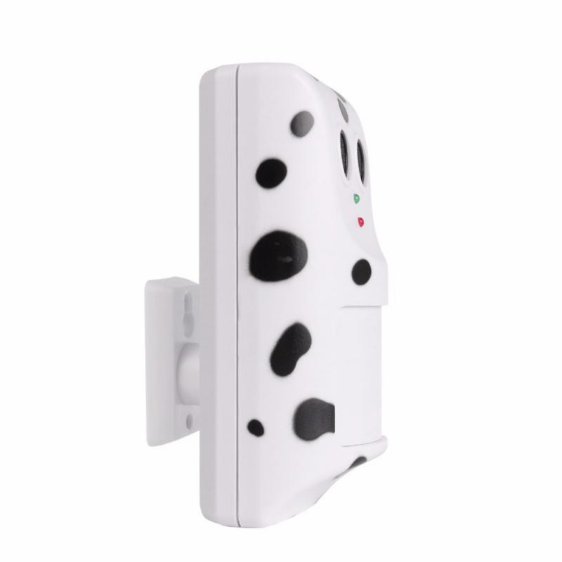 High-power CJdropshipping anti-barking dog repeller emitting ultrasonic sound to stop barking behavior.