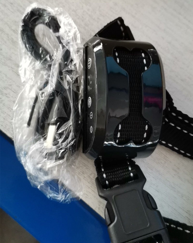 CJdropshipping Intelligent Recognition Automatic Locking Barker device with digital interface and sleek design.