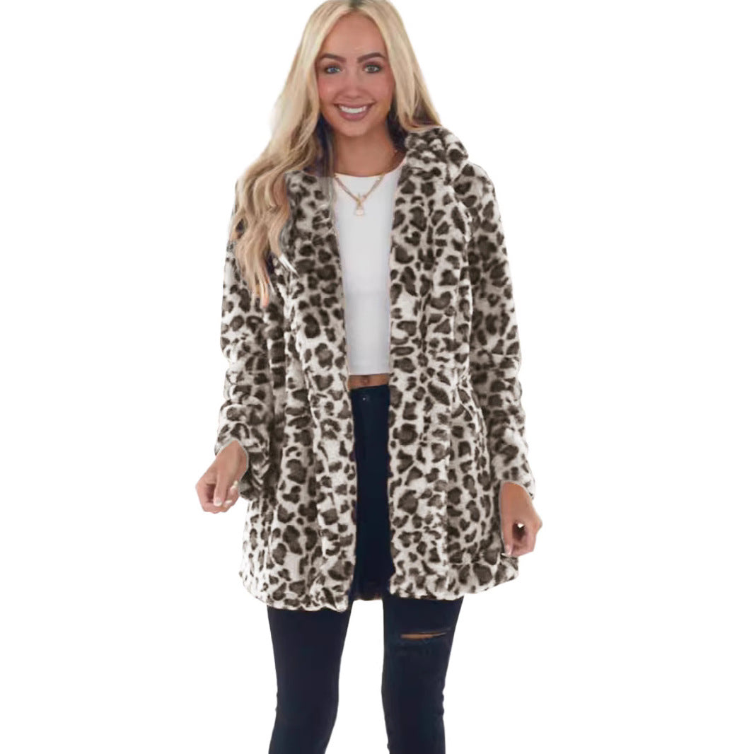 European and American leopard print faux fur outwear for women, featuring side flap pockets and loose fit for autumn and winter fashion.